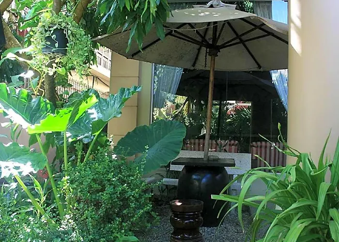 Mom's Pensjonat 4*