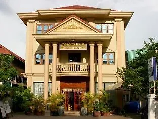 Mom's 4* Siem Reap